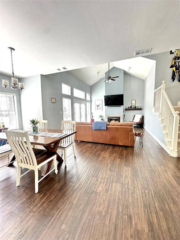 213 Cimarron Trail #1, Irving, TX 75063