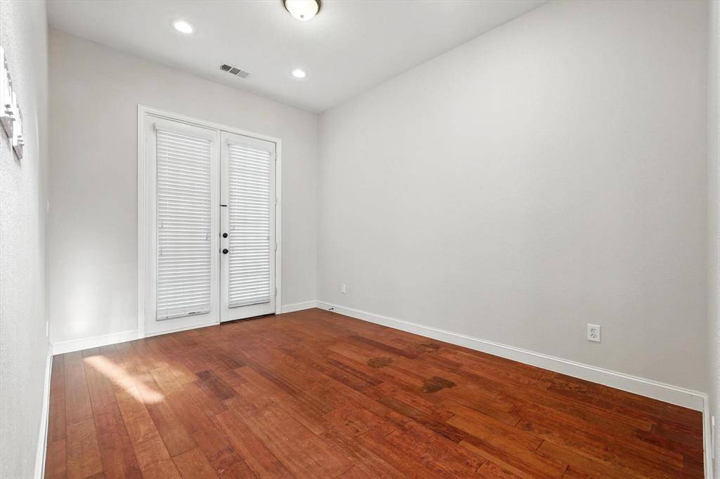 6755 Plaza Via, Irving, TX 75039