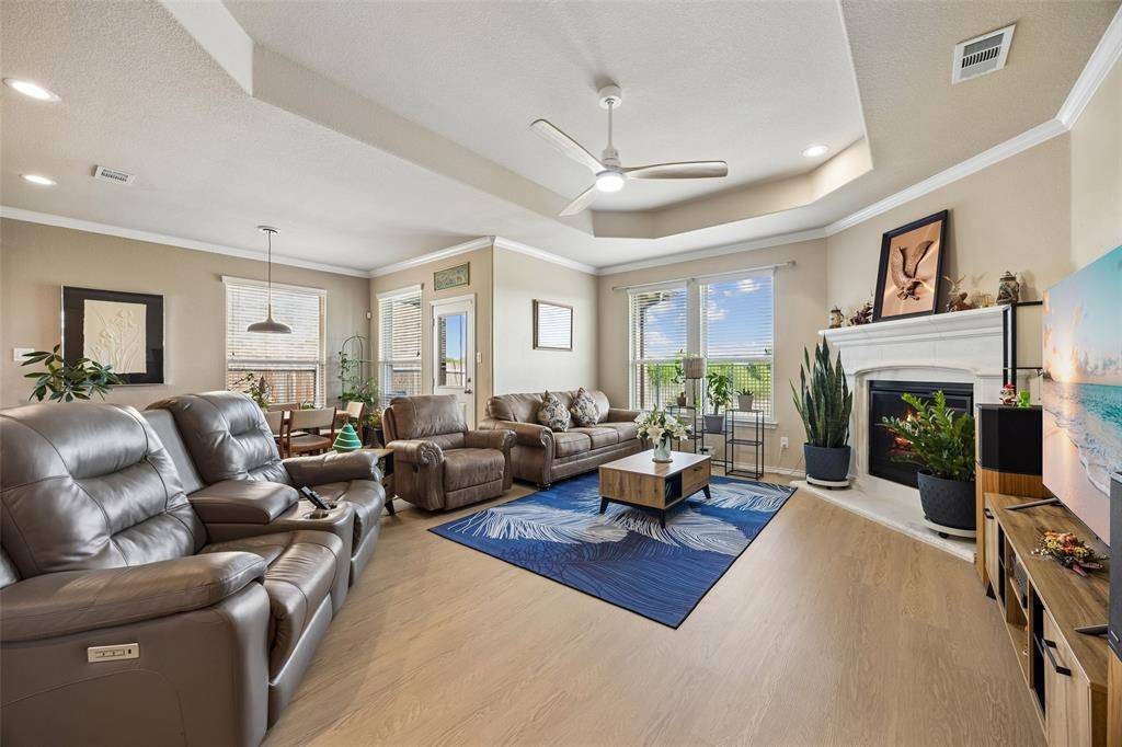 9220 Bronze Meadow Drive, Fort Worth, TX 76131