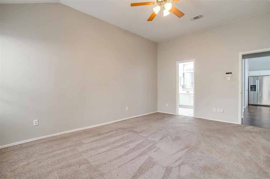 927 Simon Drive, Cedar Hill, TX 75104