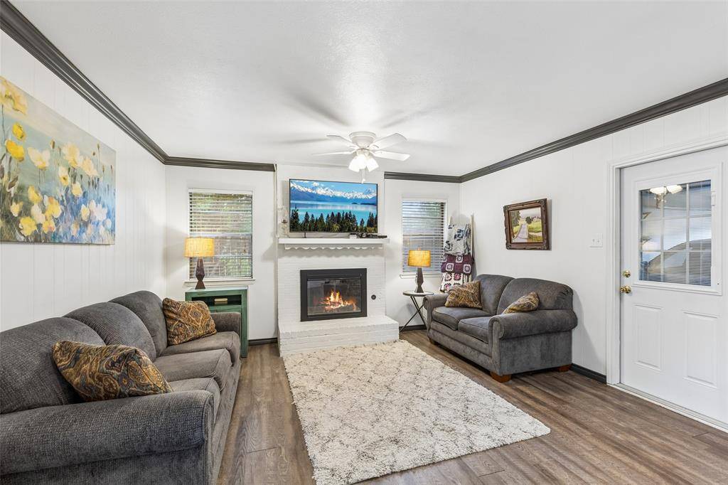 500 E Bovell Street, Crowley, TX 76036