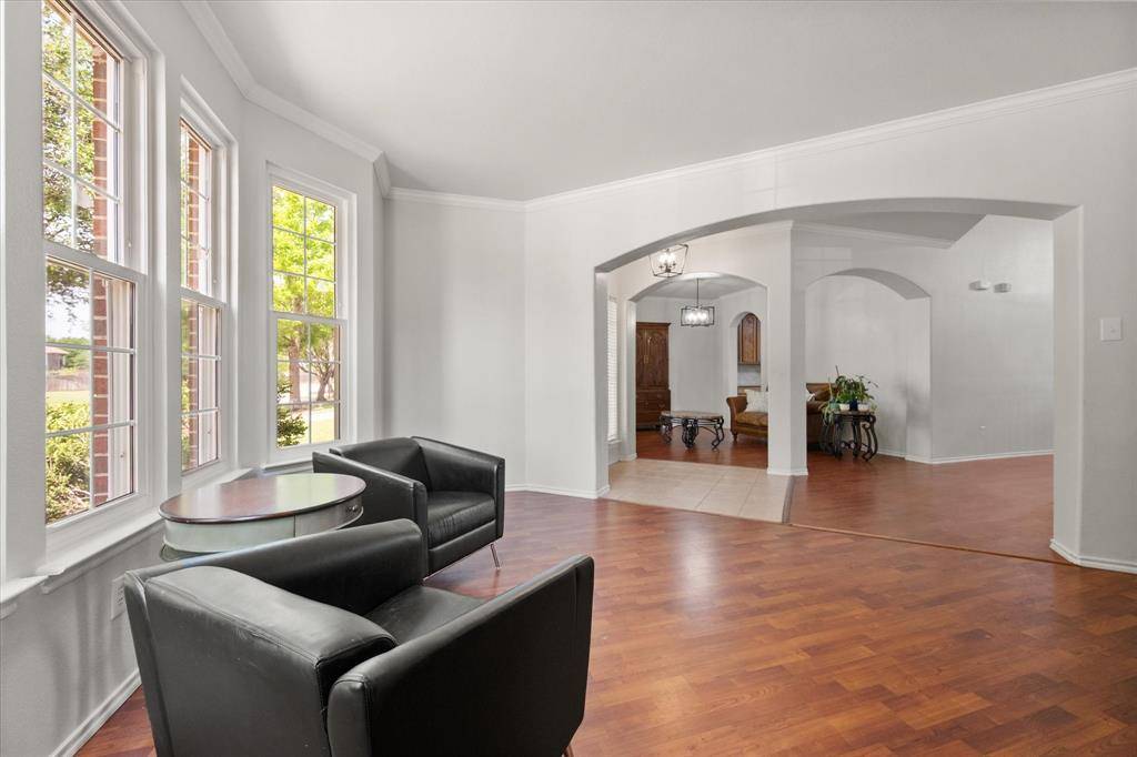 708 Crockett Drive, Mansfield, TX 76063