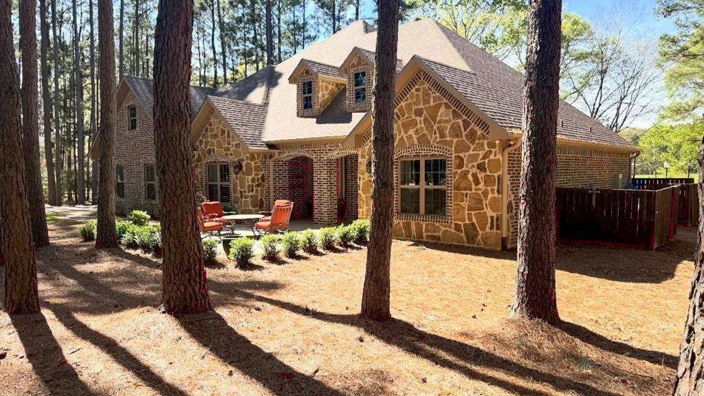 8550 Toler Point, Larue, TX 75770