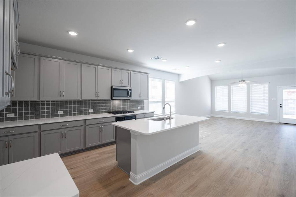 3517 Geranium Lane, Venus, TX 76084