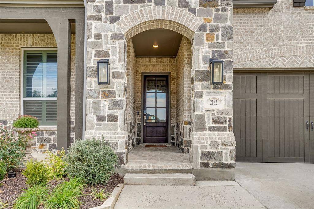 2132 Rolling Oaks Drive, Fort Worth, TX 76008