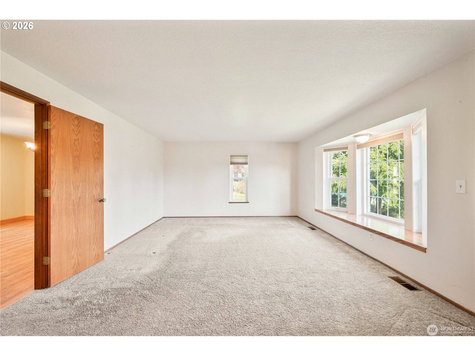 240 ST JAMES PL, Longview, WA 98632