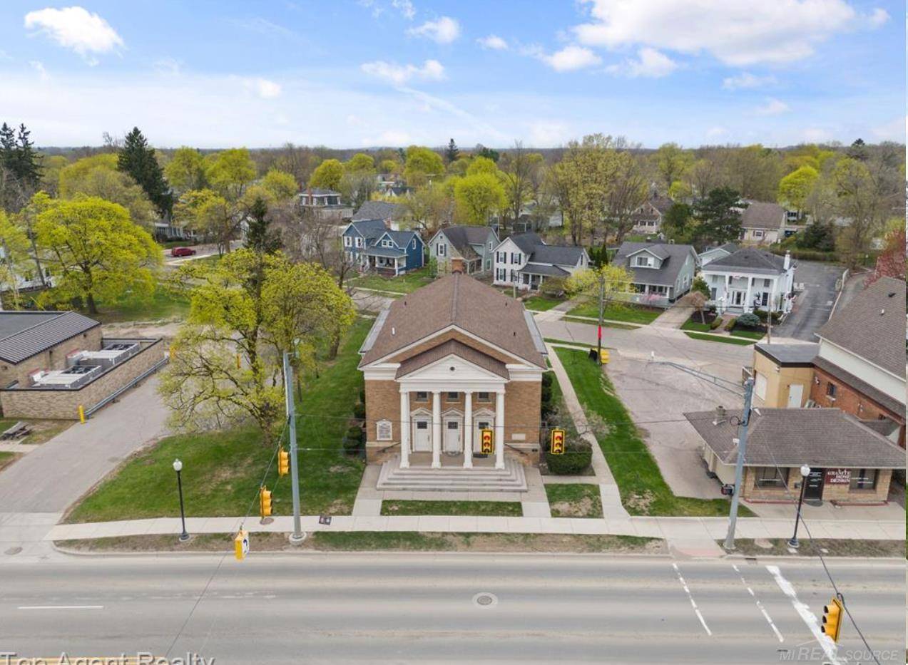 71 S Washington BLVD, Oxford, MI 48371
