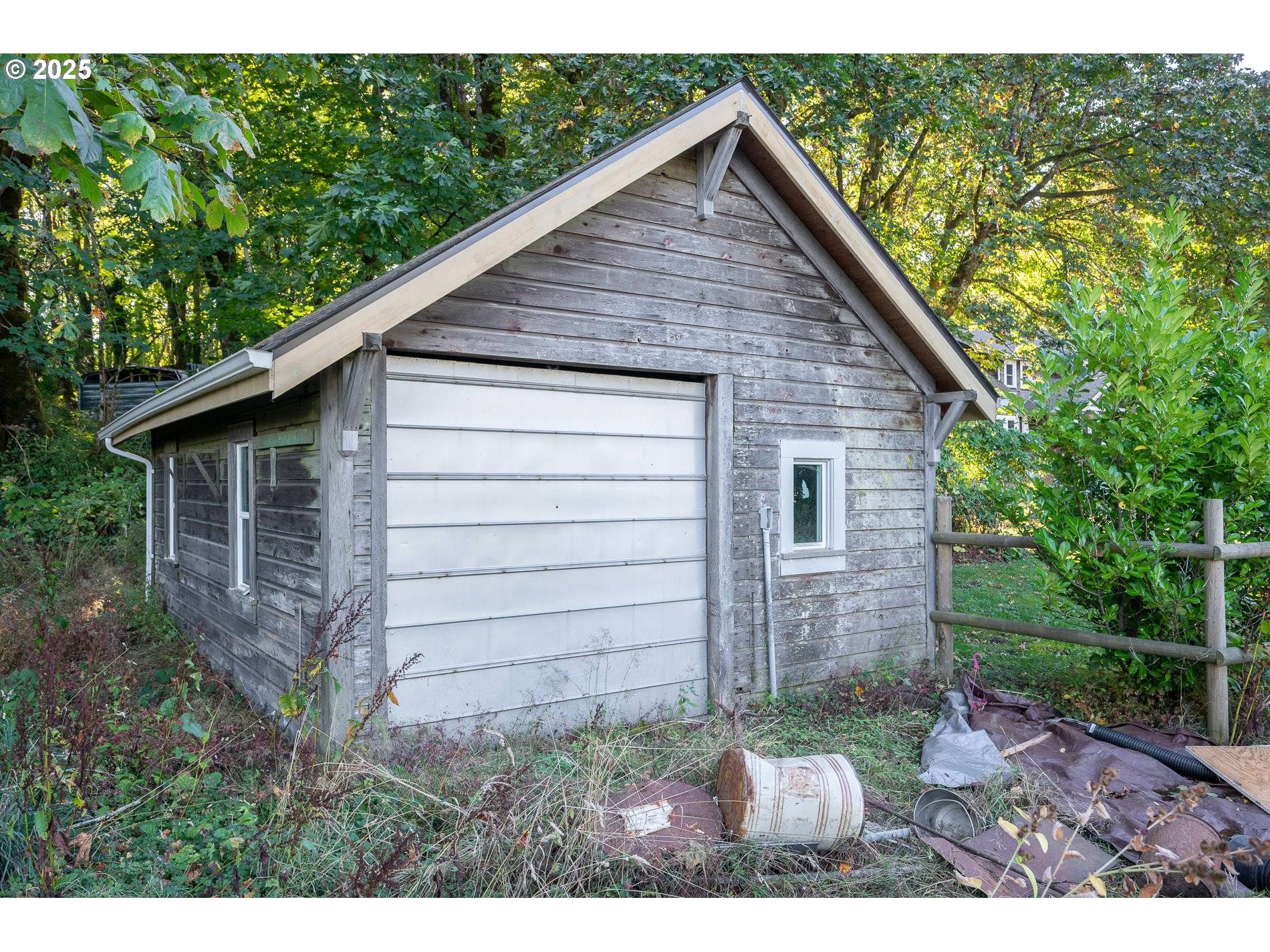 41300 E LARCH MOUNTAIN RD, Corbett, OR 97019