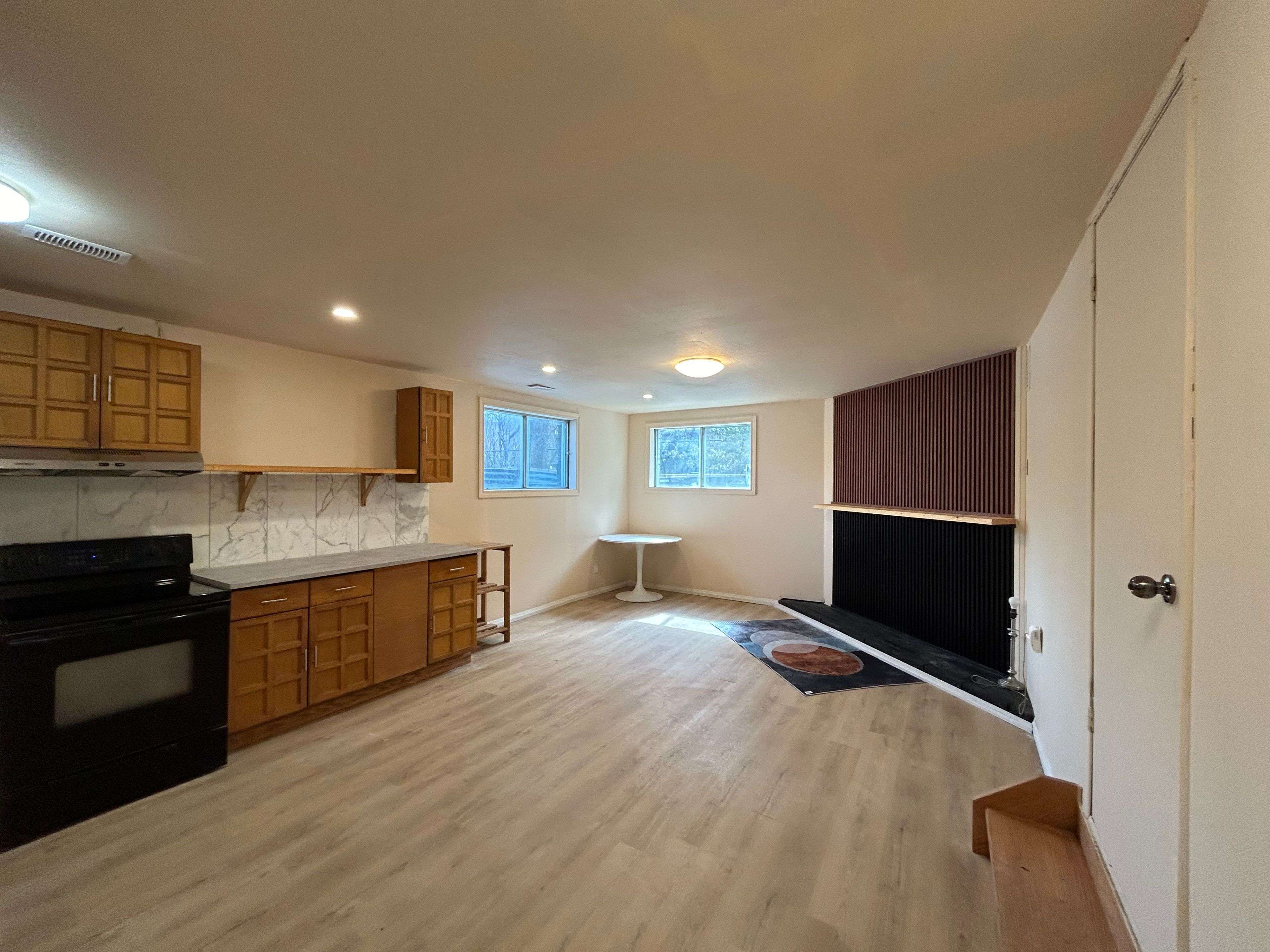 21 Squires Ave AVE #basement, Toronto E03, ON M4B 2R2