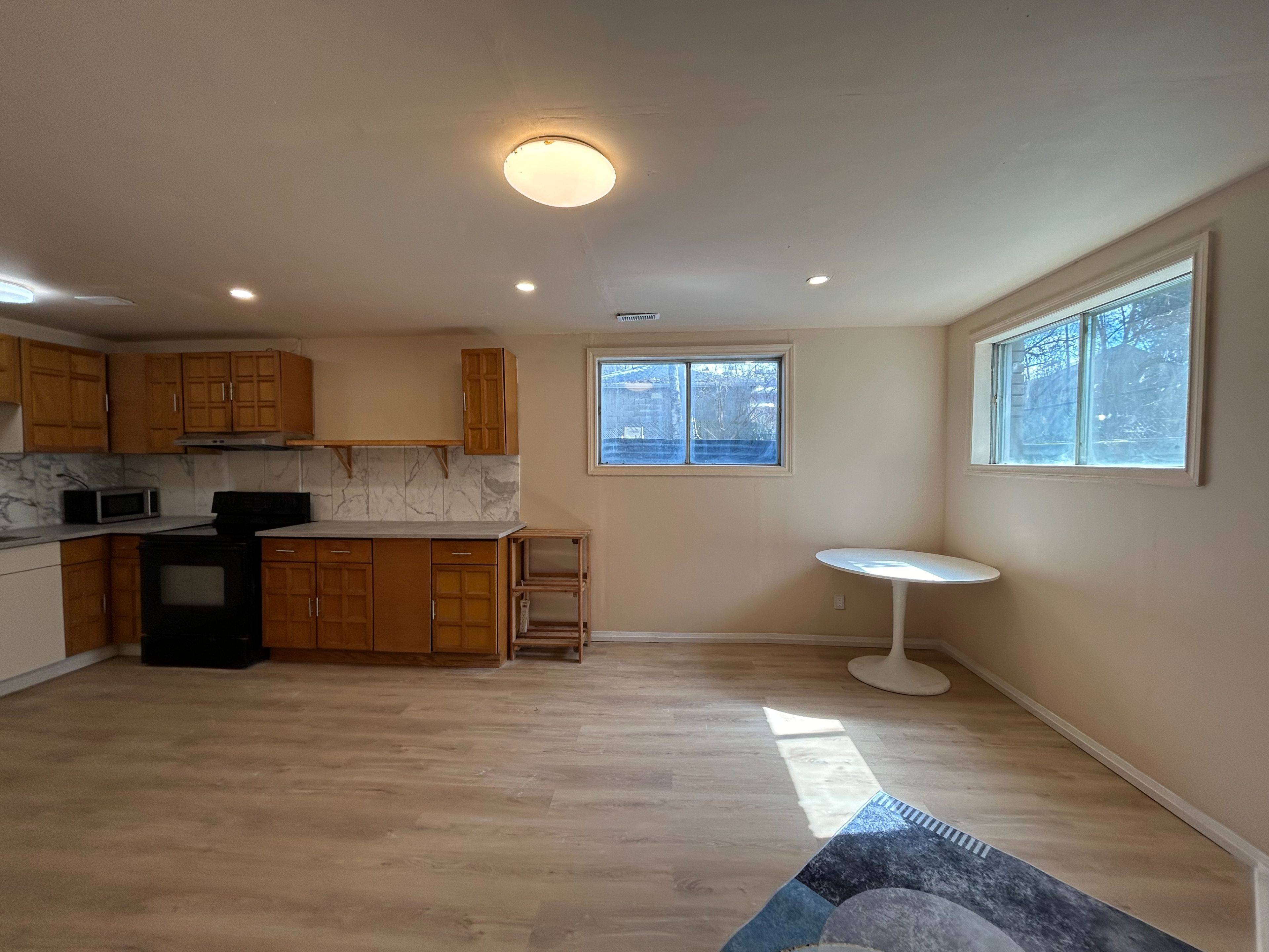 21 Squires Ave AVE #basement, Toronto E03, ON M4B 2R2