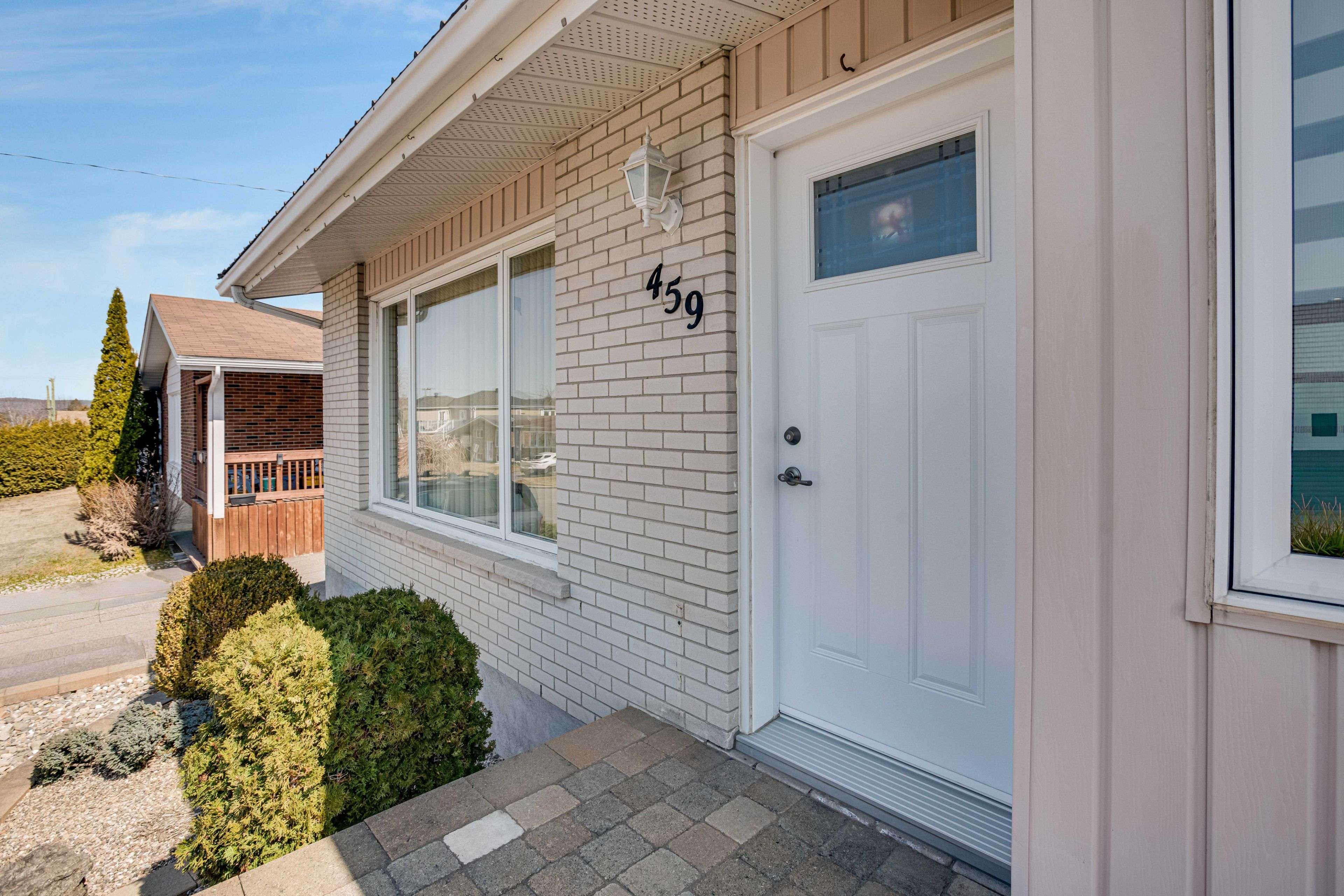 459 Theriault ST, Hawkesbury, ON K6A 1Z4