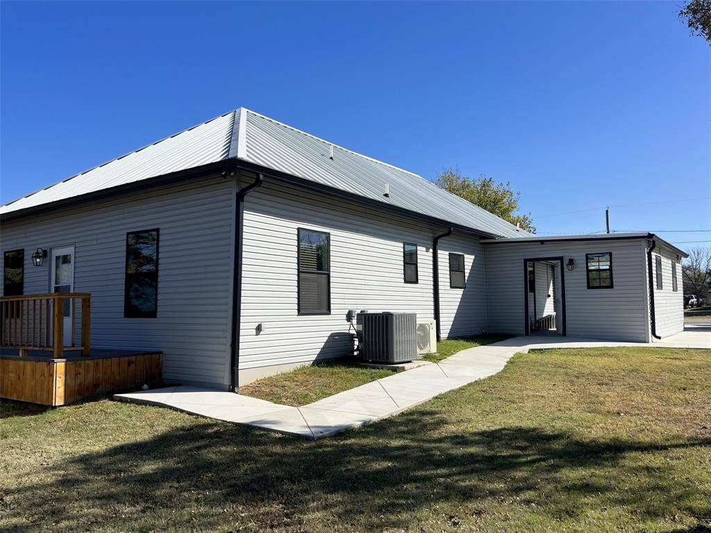 724 Franklin, Bellevue, TX 76228