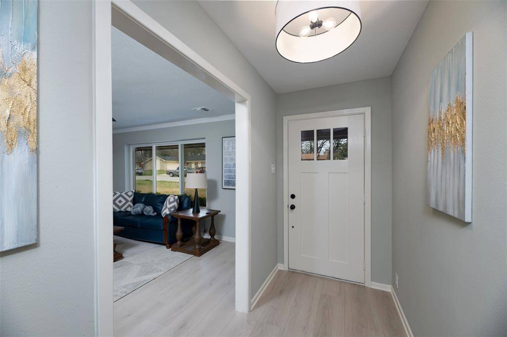 1012 Sleepy Hollow Drive N, Irving, TX 75061