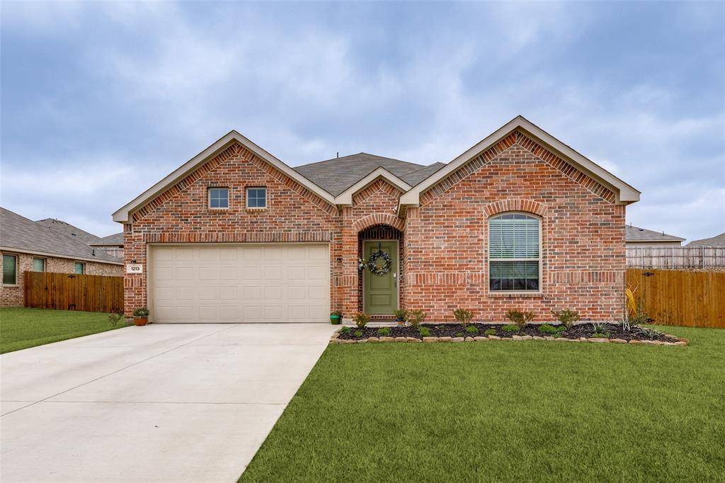 1213 Dragon Way, Azle, TX 76020