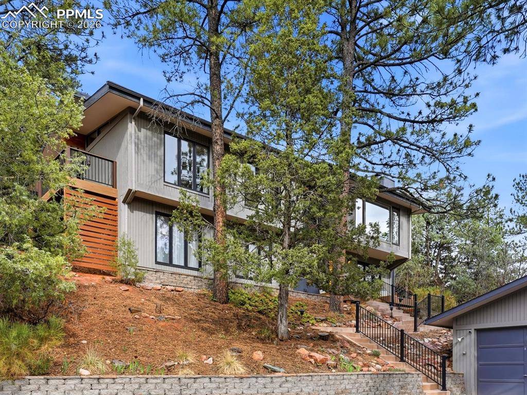 4915 Red Rock DR, Larkspur, CO 80118