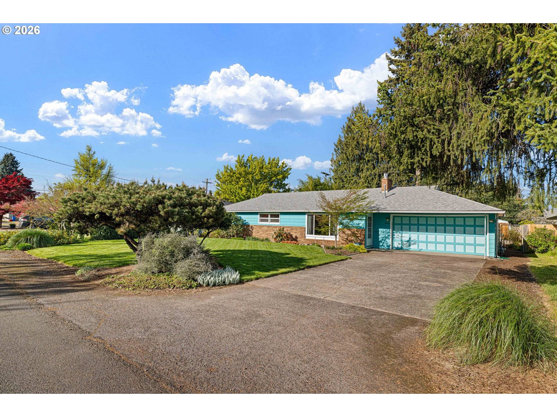 1666 EVERGREEN DR, Eugene, OR 97404