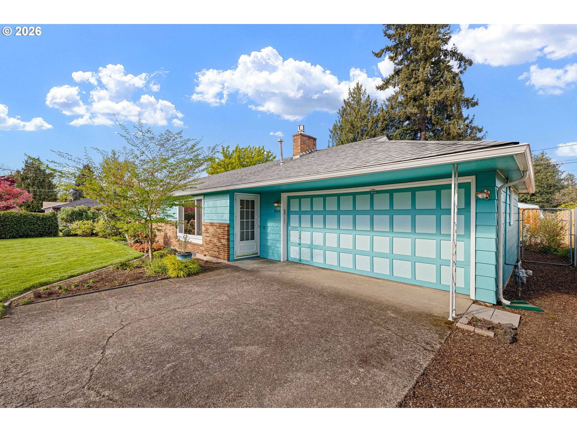 1666 EVERGREEN DR, Eugene, OR 97404