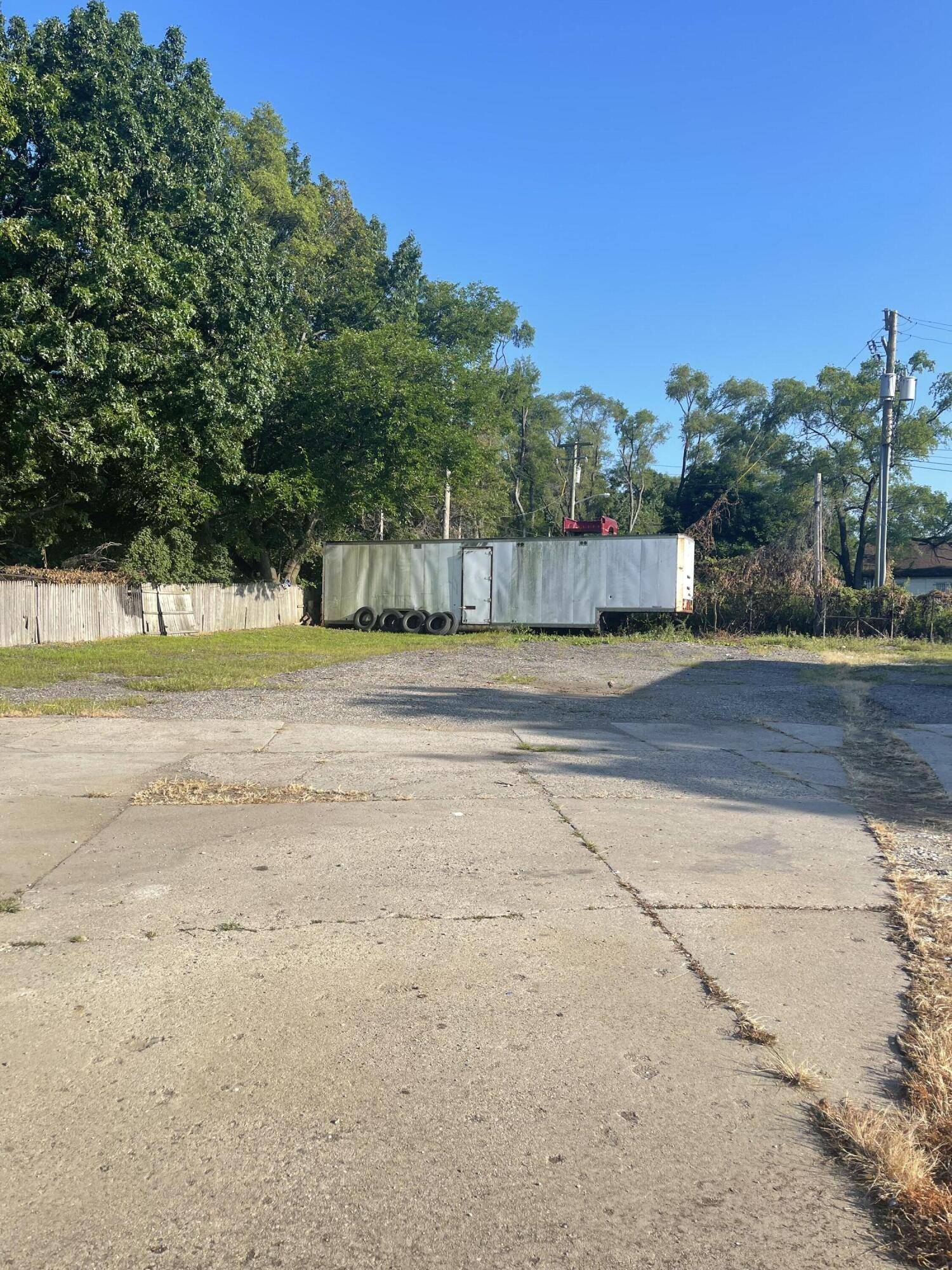 5720 E Davison ST, Detroitcity_wayne, MI 48212