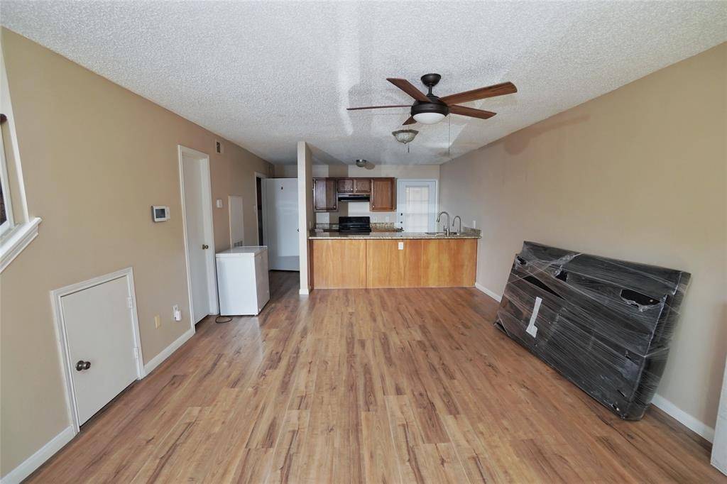 119 Austin Stone Drive, Duncanville, TX 75137