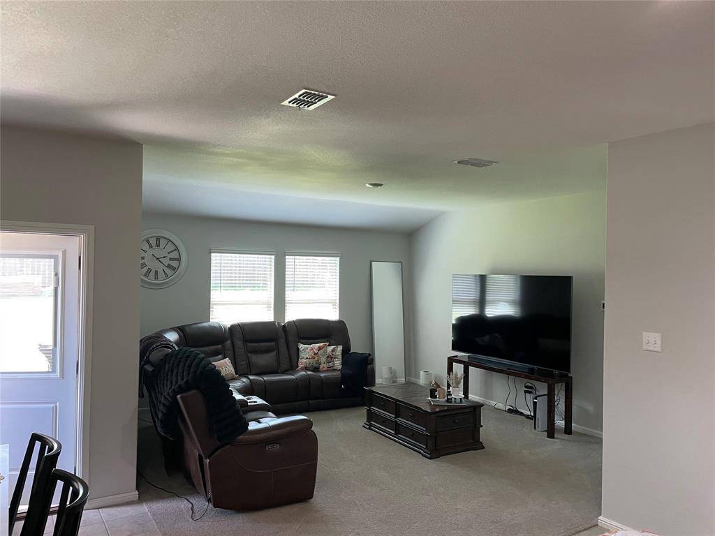 213 Asheville Street, Azle, TX 76020