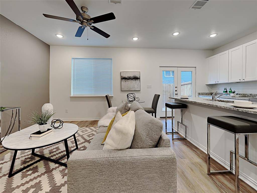 201 Briarwood Lane, Forest Hill, TX 76140