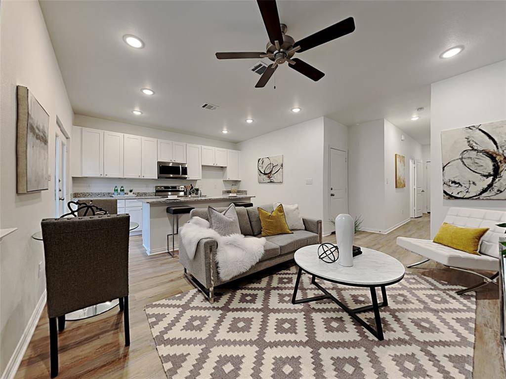 201 Briarwood Lane, Forest Hill, TX 76140