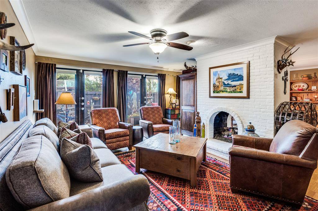 5930 Sandhurst Lane #120, Dallas, TX 75206