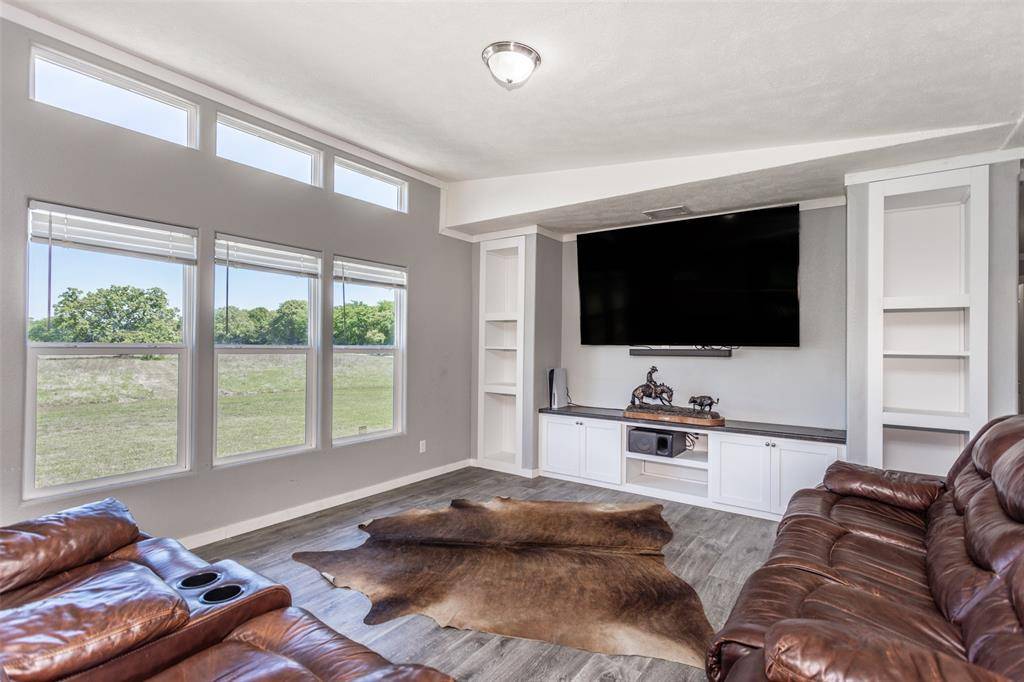 542 County Road 222, Gainesville, TX 76240