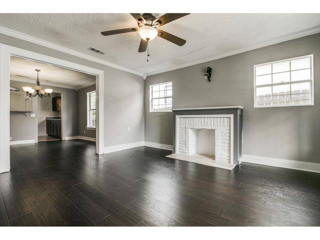 126 Neches, Dallas, TX 75208