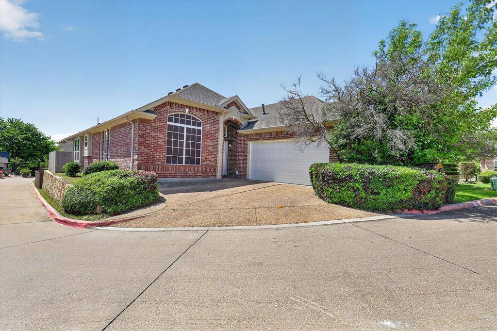 3304 Landhope Circle, Arlington, TX 76016