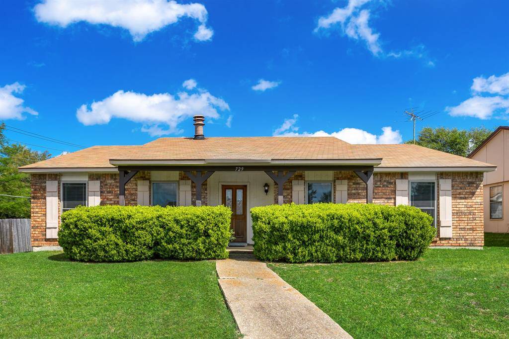729 Via Altos, Mesquite, TX 75150