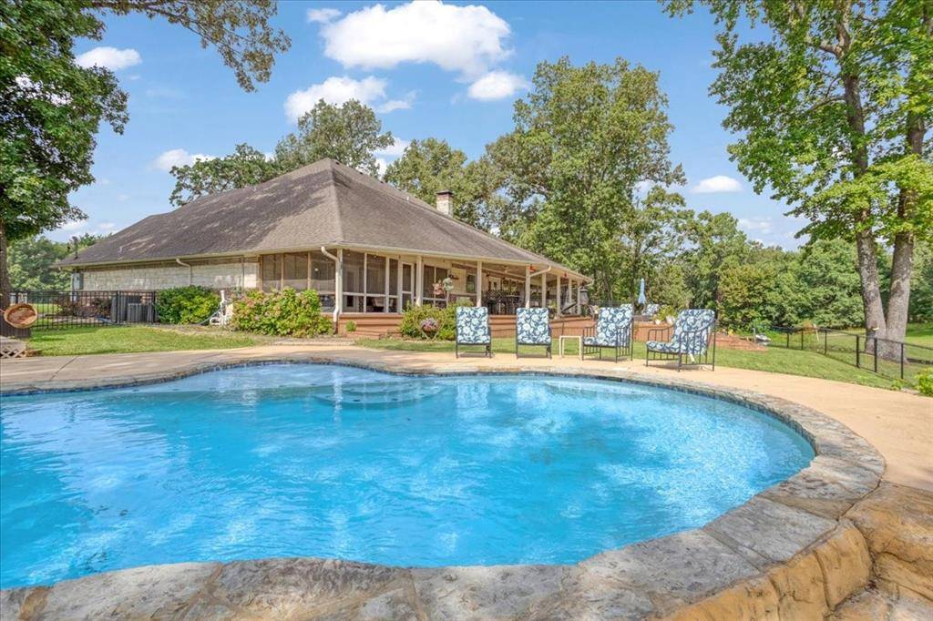 6130 Peninsula Circle, Athens, TX 75752