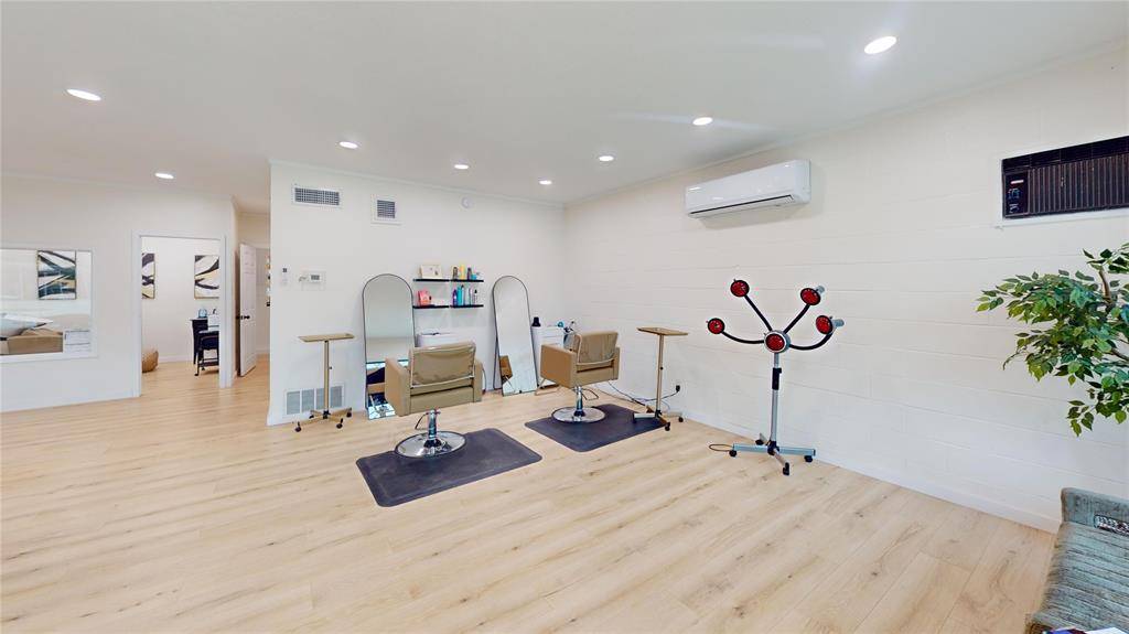 1404 S Bridge Street, Brady, TX 76825