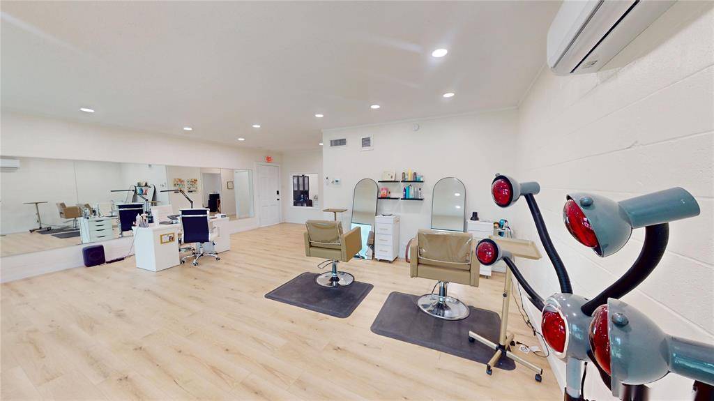 1404 S Bridge Street, Brady, TX 76825