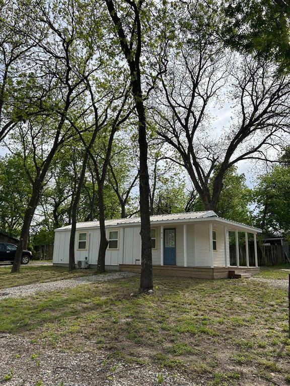 414 N N Avenue F, Clifton, TX 76634