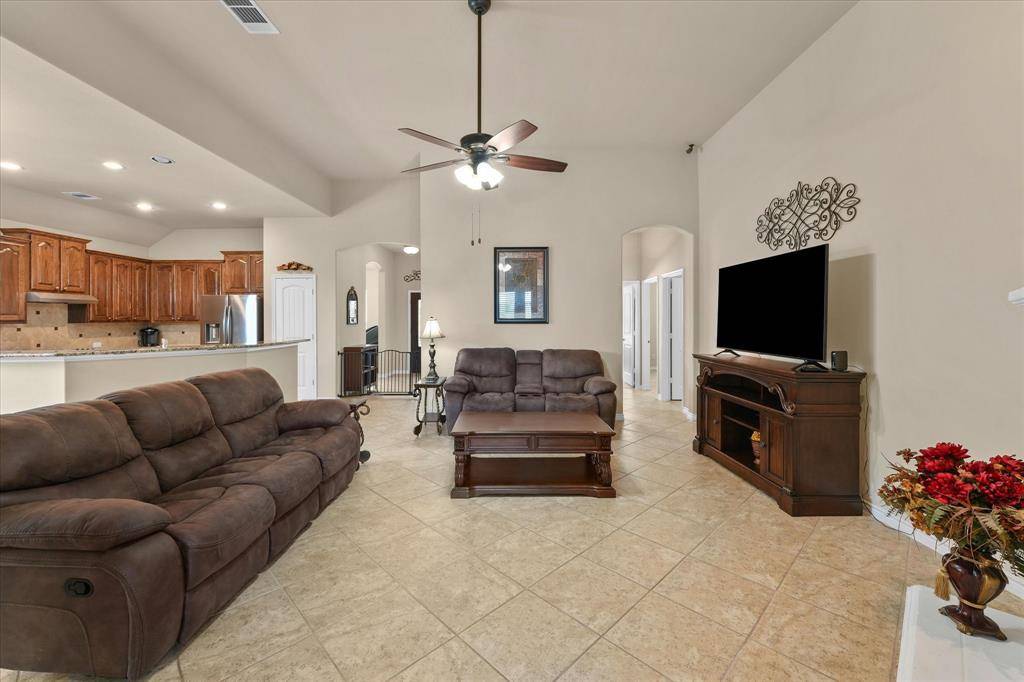 1296 Crescent Cove Drive, Rockwall, TX 75087