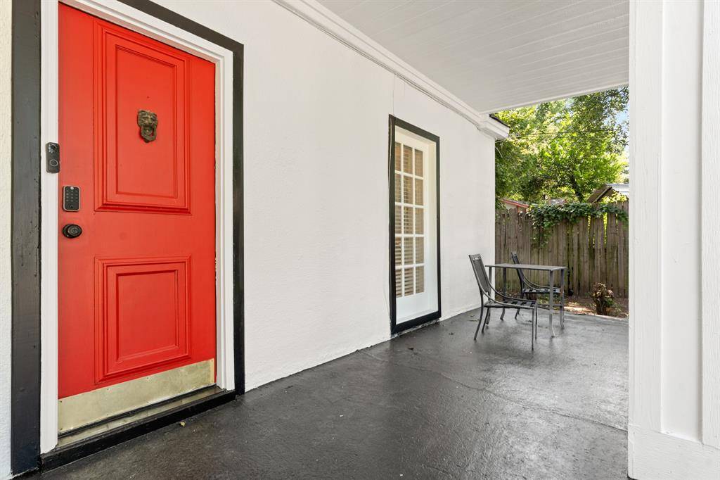 1504 Maple Street, Irving, TX 75060