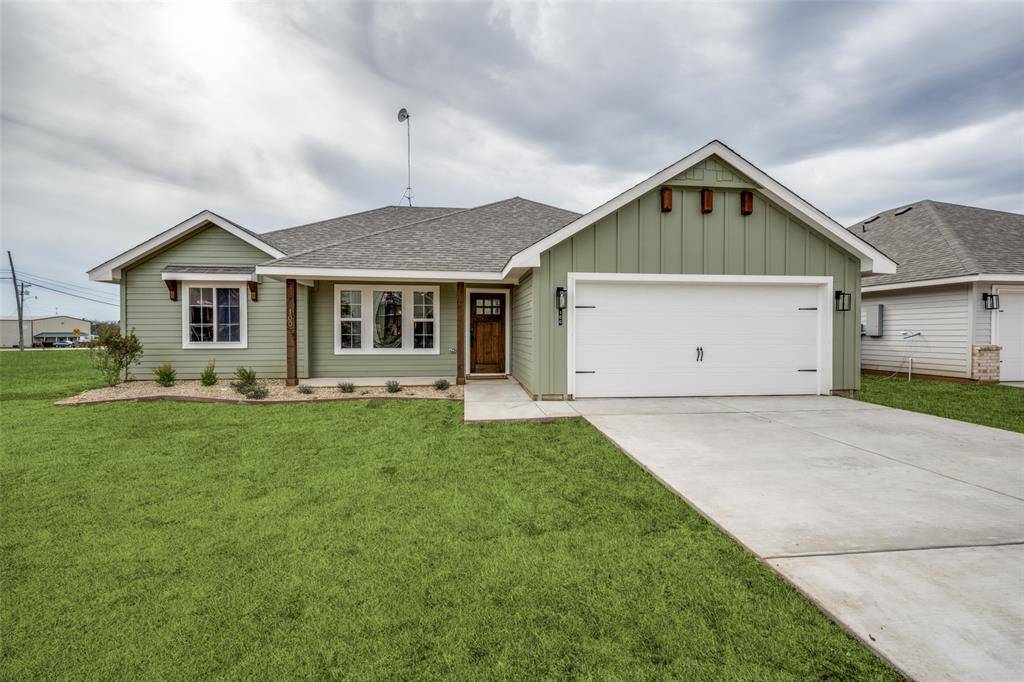 100 Walnut Street, Whitesboro, TX 76273