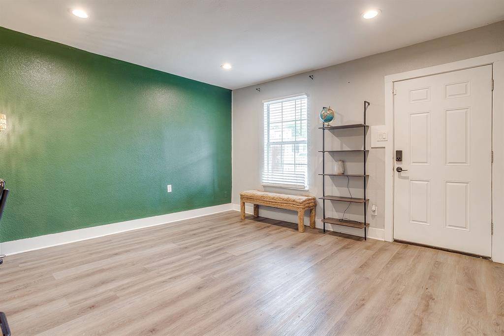 5517 Fletcher Avenue, Fort Worth, TX 76107