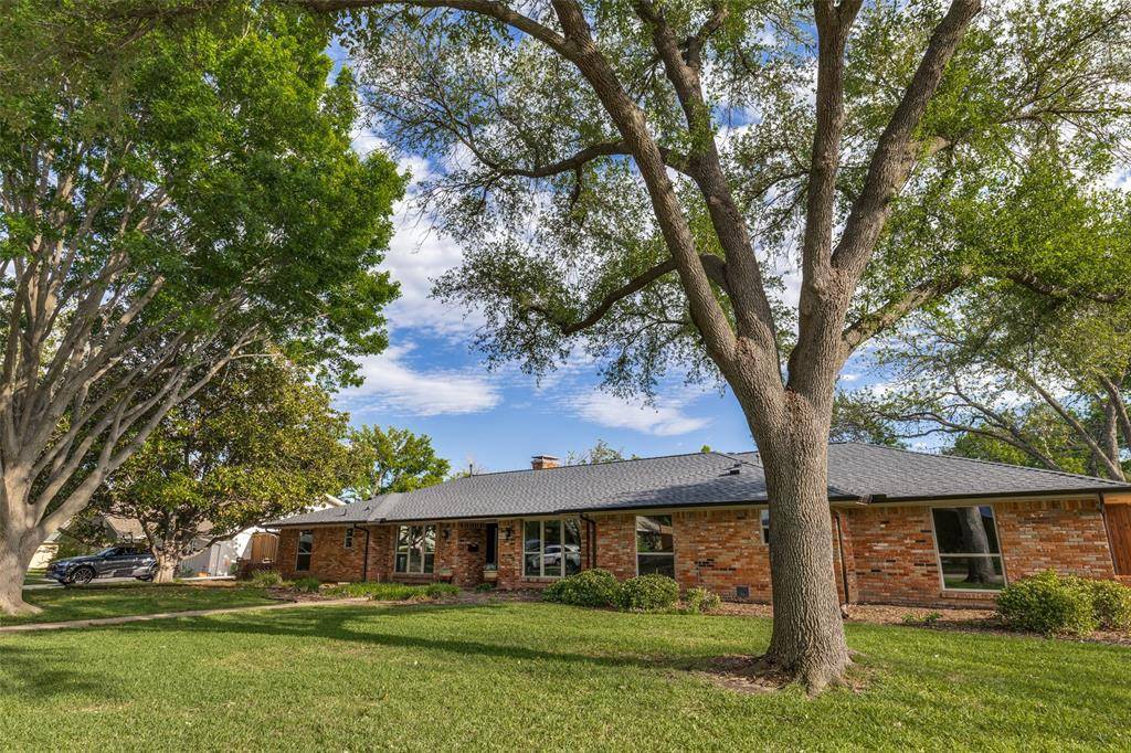 4426 Laren Lane, Dallas, TX 75244