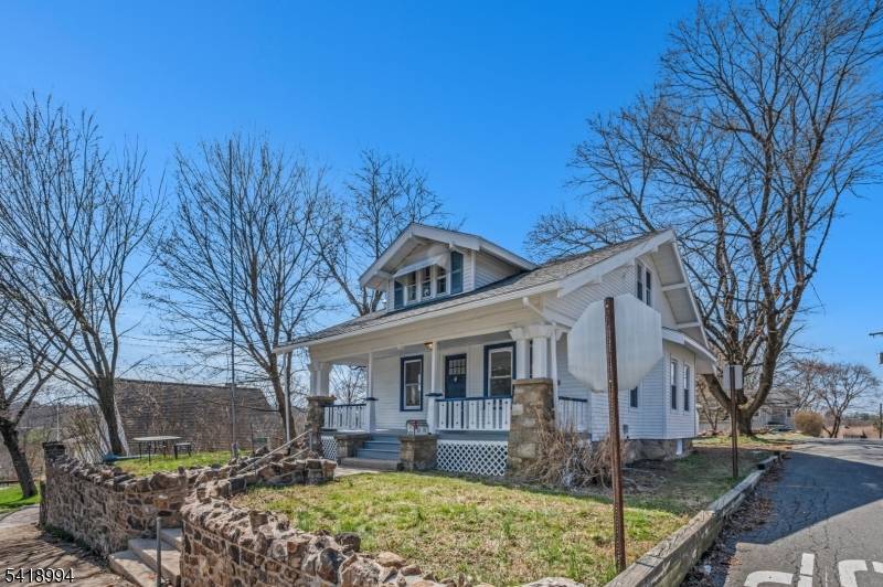52 Thomas St, High Bridge Boro, NJ 08829