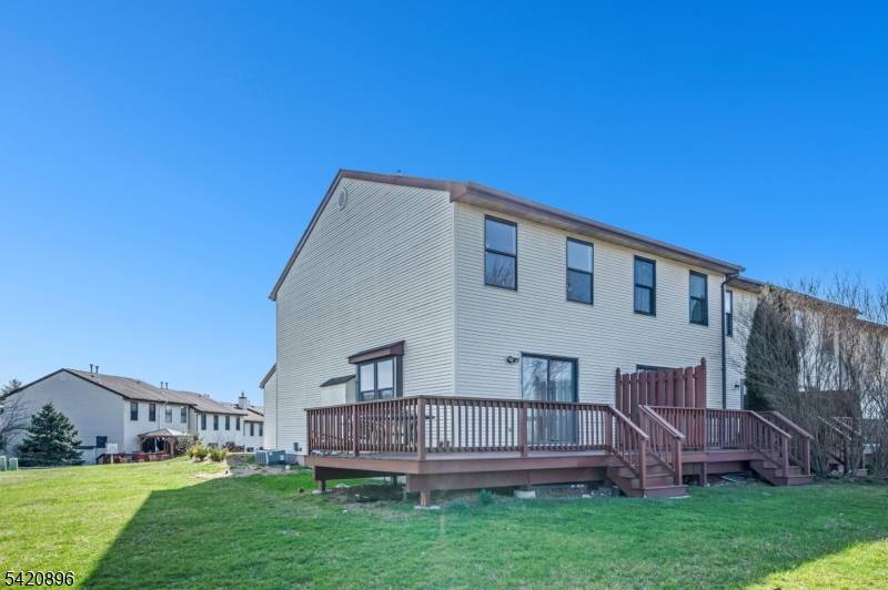 233 Spruce Ct, Raritan Twp., NJ 08822