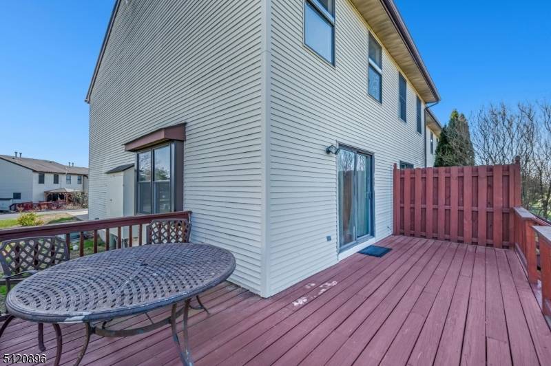 233 Spruce Ct, Raritan Twp., NJ 08822