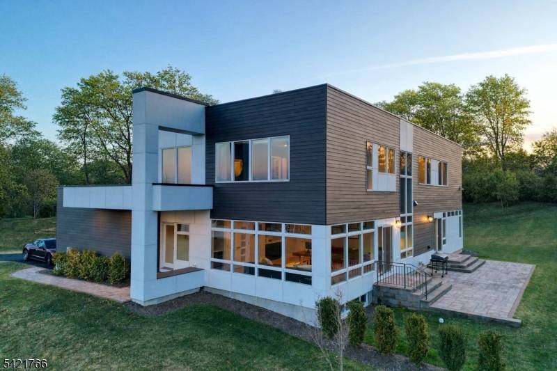 30 Kokora Ave, Montville Twp., NJ 07045