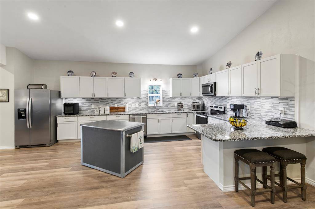 346 Nocona Drive, Nocona, TX 76255