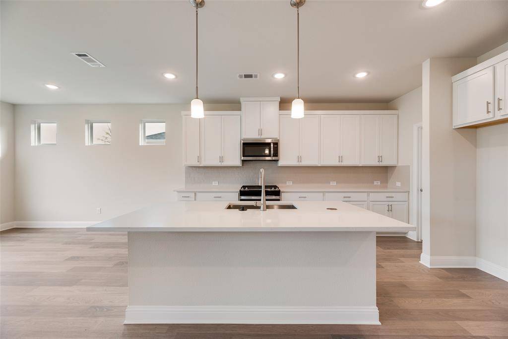 1021 Canoe Way, Crowley, TX 76036