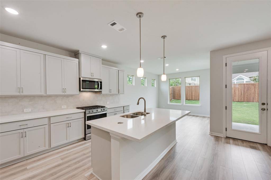 621 Marcus Lane, Crowley, TX 76036