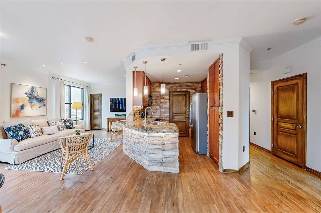 330 Las Colinas Boulevard E #1320, Irving, TX 75039