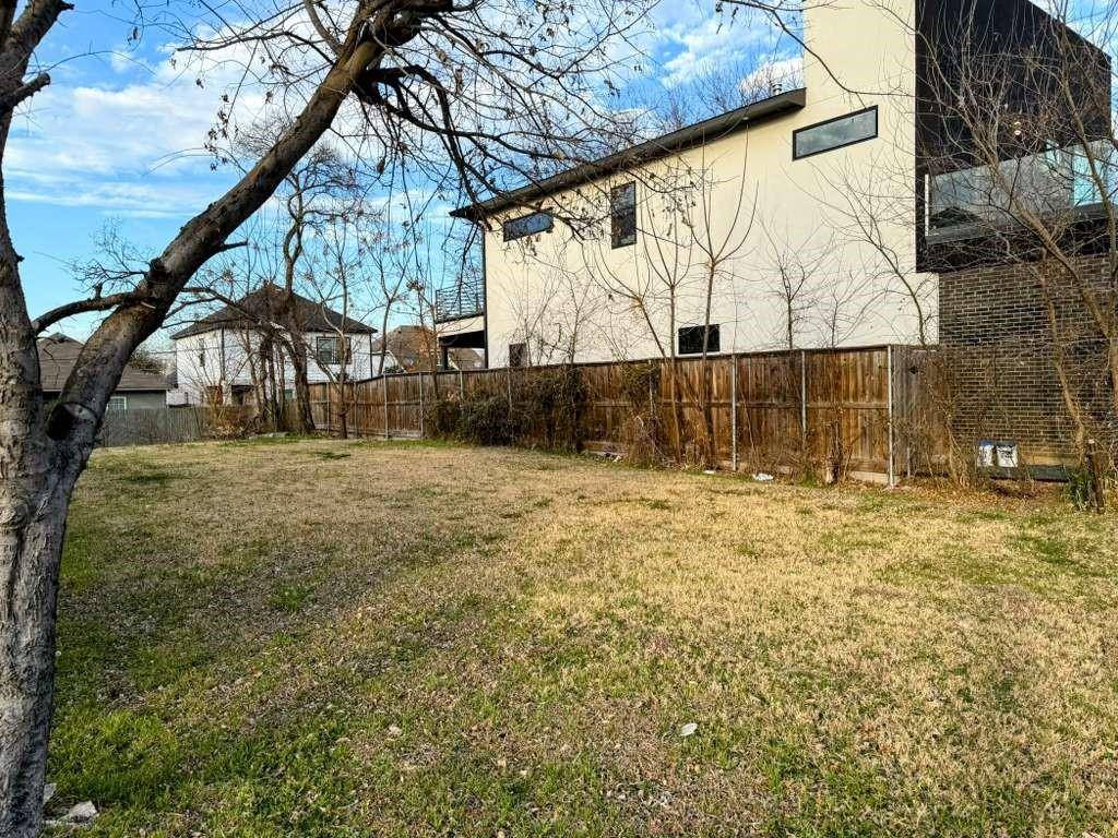 2023 Dennison Street, Dallas, TX 75212