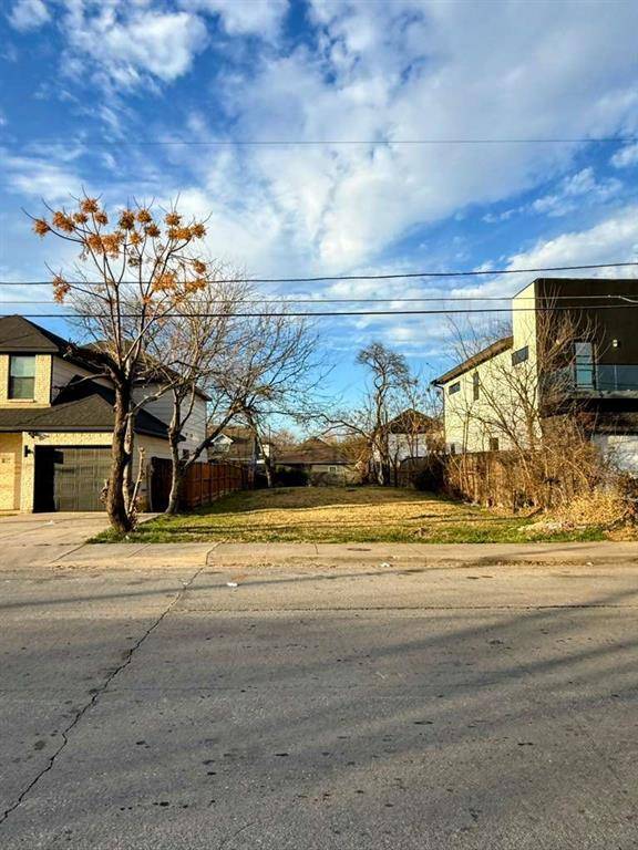 2023 Dennison Street, Dallas, TX 75212